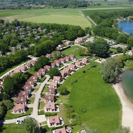 Отель Vakantiepark 'T Broeckhuys Ewijk Экстерьер фото