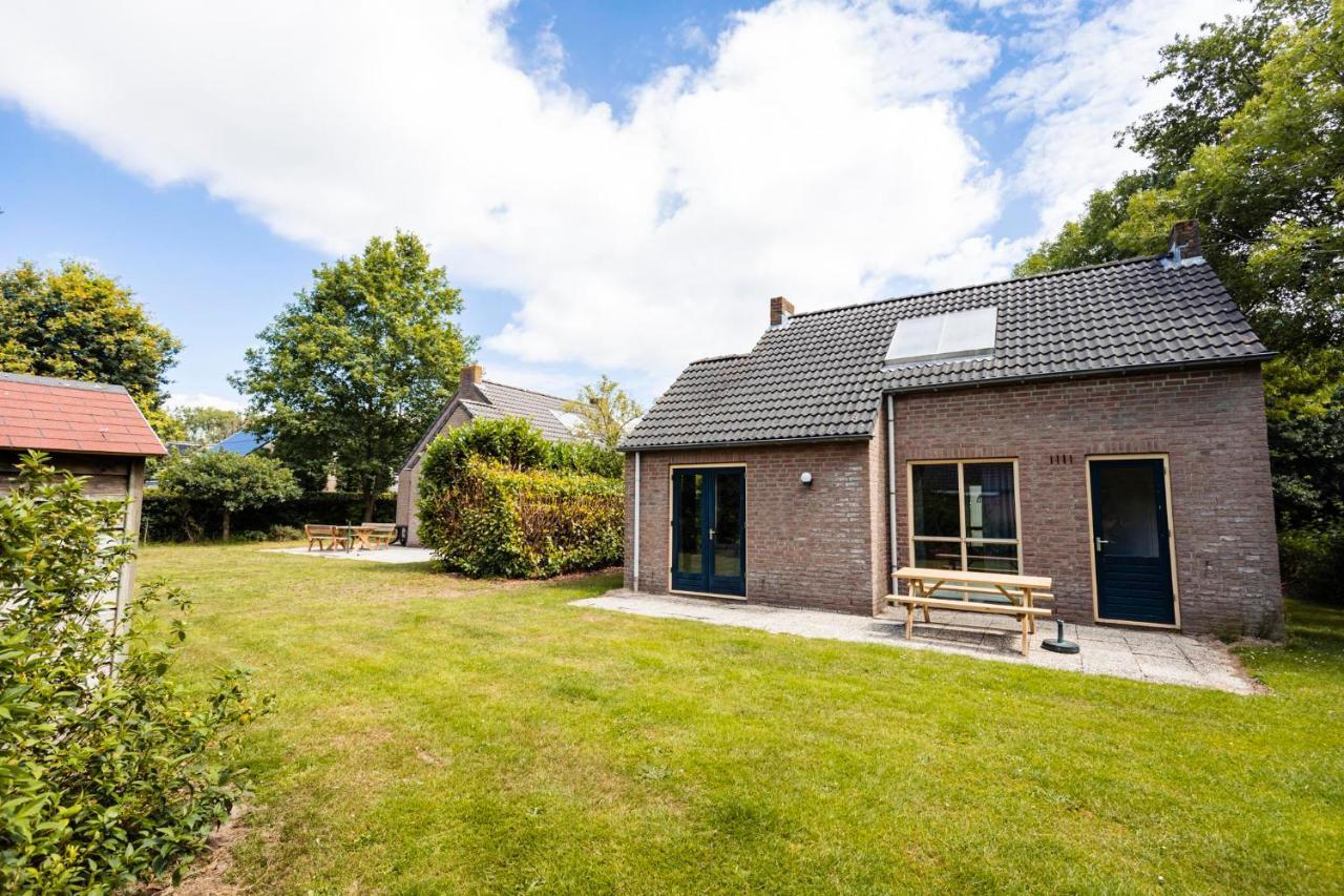 Отель Vakantiepark 'T Broeckhuys Ewijk Экстерьер фото