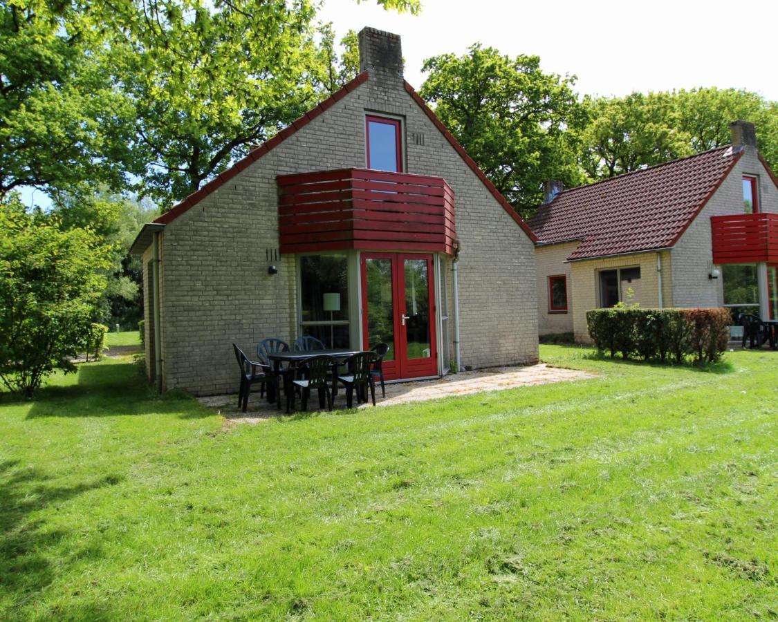 Отель Vakantiepark 'T Broeckhuys Ewijk Экстерьер фото