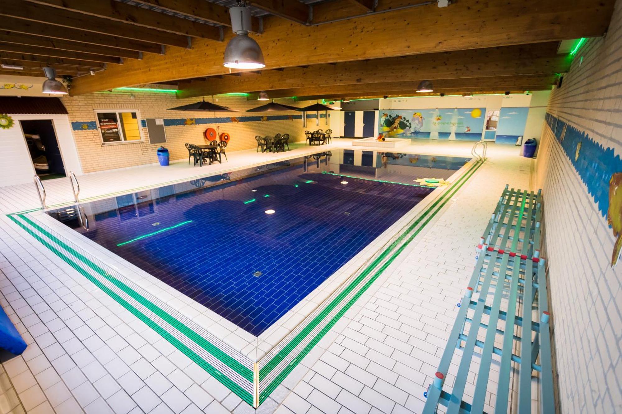 Отель Vakantiepark 'T Broeckhuys Ewijk Экстерьер фото